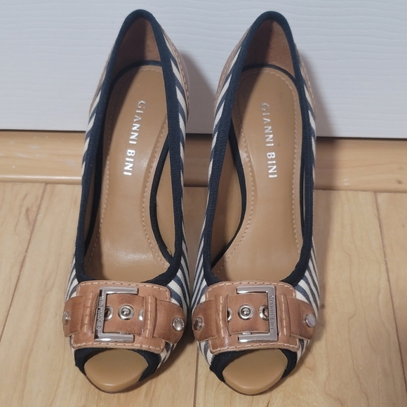 Gianni Bini | Blue & White Striped Leather Heels - Picture 6 of 8